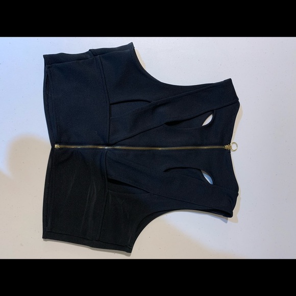 Express Crop Tank - Picture 3 of 3